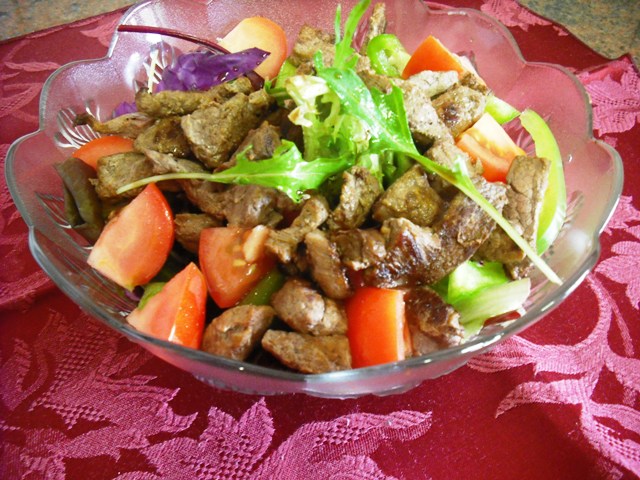 Studioz Thai Beef Salad