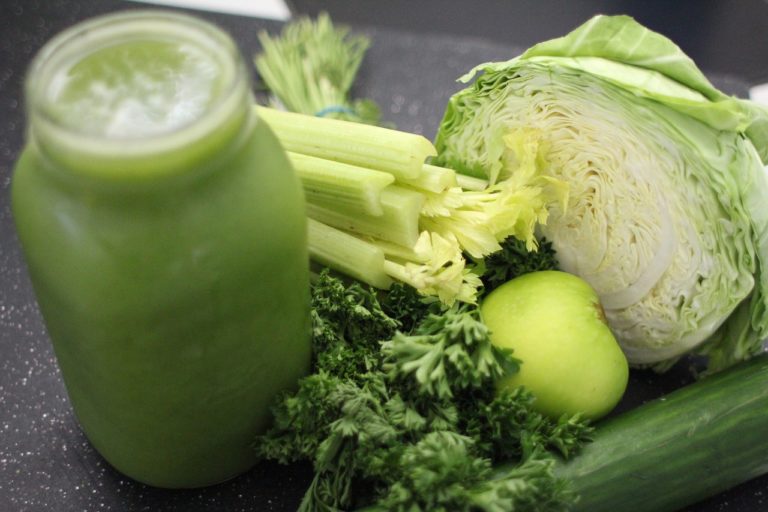 12 reasons why you should make green smoothies part of your daily diet
